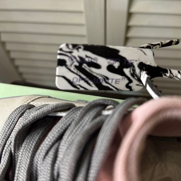 Off-White Vulc low Women Sneakers… - Picture 9 of 13